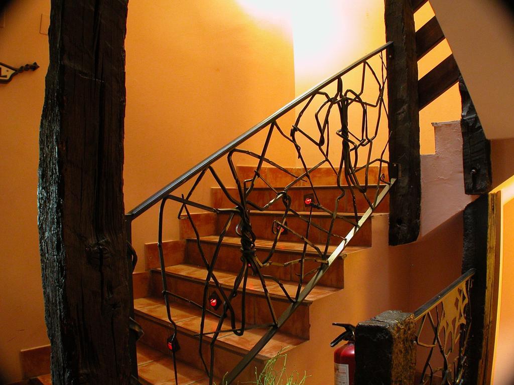 Hostal Suetxe Los Arcos Exterior photo